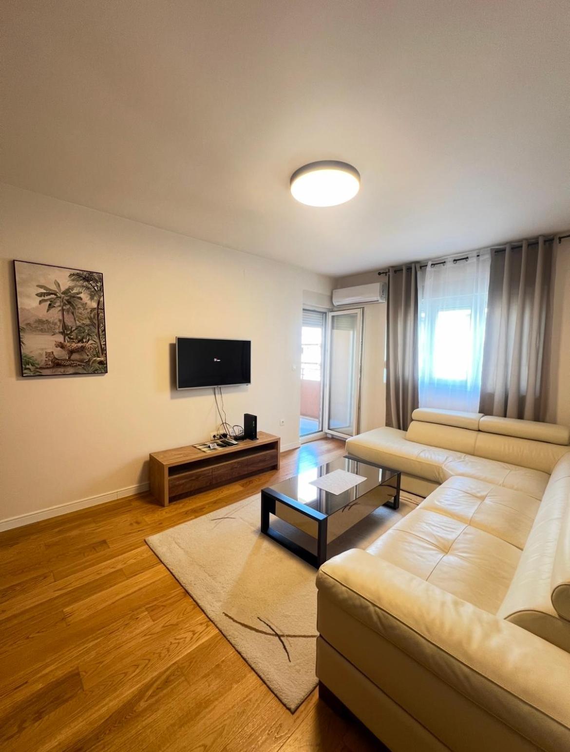 White Homes Apartments • Central Point Podgorica Ngoại thất bức ảnh